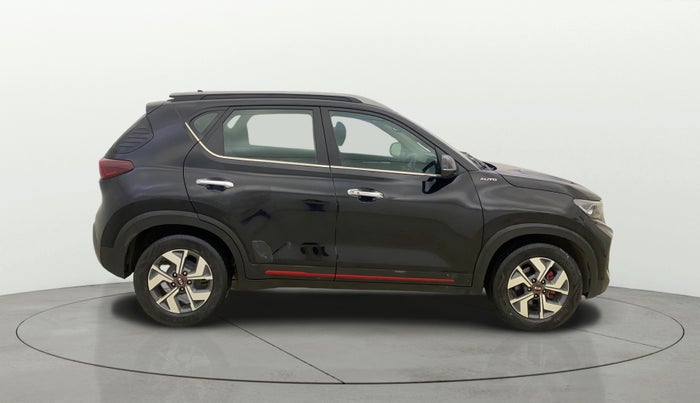 2021 KIA SONET GTX PLUS 1.5 AT, Diesel, Automatic, 40,112 km, Right Side View