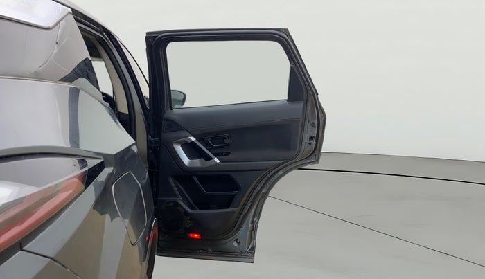 2023 Tata Harrier XM SUNROOF 2.0L KRYOTEC, Diesel, Manual, 45,410 km, RHS Rear Door