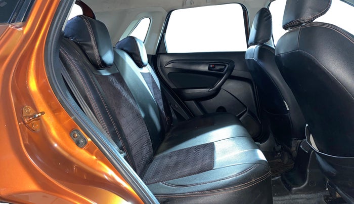 2020 Maruti Vitara Brezza VXI AT SHVS, Petrol, Automatic, 75,835 km, Right Side Rear Door Cabin