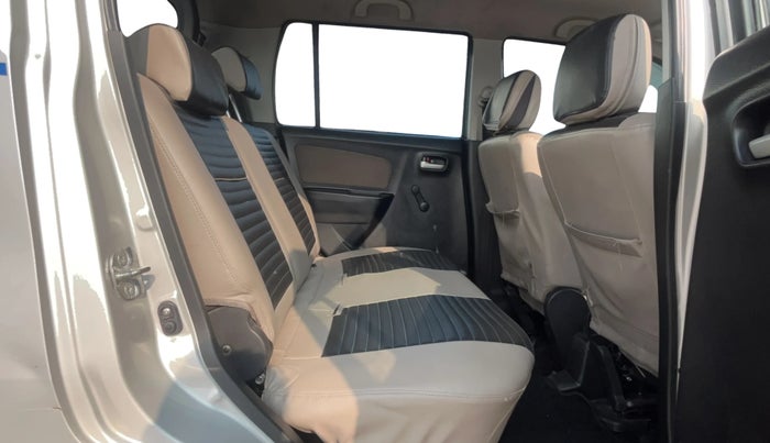 2014 Maruti Wagon R 1.0 LXI, Petrol, Manual, 61,995 km, Right Side Rear Door Cabin