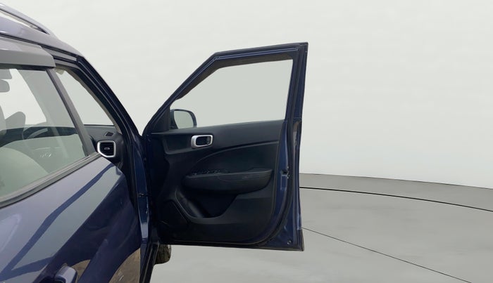 2022 Hyundai VENUE S 1.2, Petrol, Manual, 28,273 km, RHS Front Door