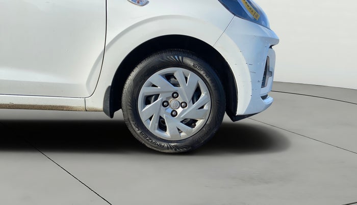 2023 Hyundai GRAND I10 NIOS MAGNA 1.2 KAPPA VTVT, Petrol, Manual, 10,528 km, Right Front Wheel