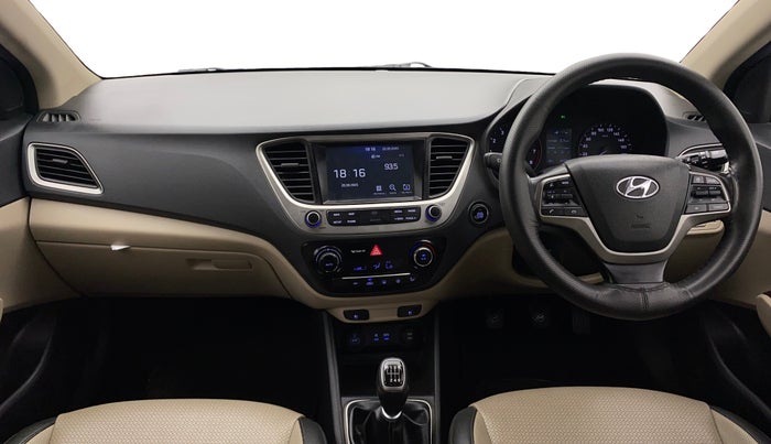 2017 Hyundai Verna 1.6 VTVT SX O, Petrol, Manual, 40,775 km, Dashboard