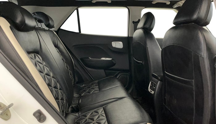 2020 Hyundai VENUE SX 1.0 TURBO IMT, Petrol, Manual, 56,272 km, Right Side Rear Door Cabin