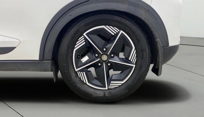 2023 Tata NEXON FEARLESS + SUNROOF DCA DUAL TONE 1.2 PETROL, Petrol, Automatic, 36,407 km, Left Rear Wheel