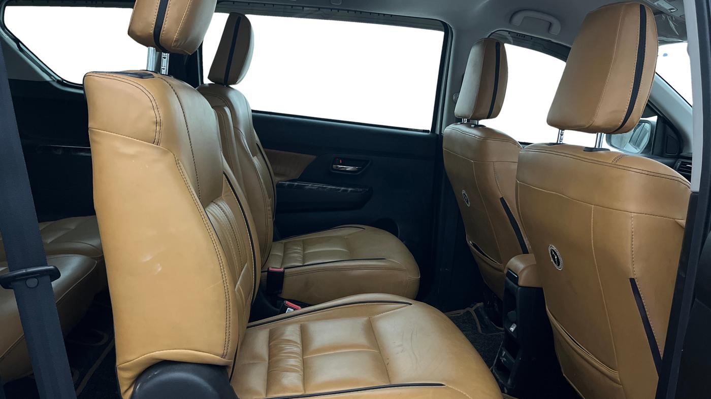 2022 Maruti XL6 ALPHA MT, Petrol, Manual, 37,161 km, Right Side Rear Door Cabin
