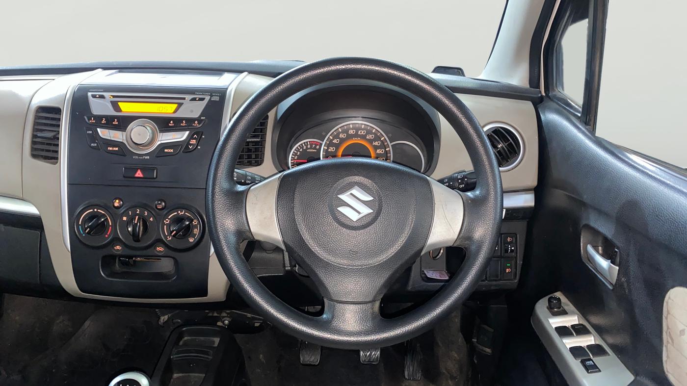 2015 Maruti Wagon R 1.0 VXI, Petrol, Manual, 44,408 km, Steering Wheel Close Up