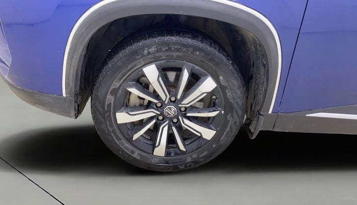 2020 MG HECTOR PLUS SHARP 1.5 PETROL TURBO HYBRID MT 6-STR, Petrol, Manual, 1,10,576 km, Left Front Wheel