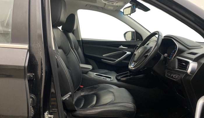 2020 MG HECTOR SHARP 1.5 DCT PETROL, Petrol, Automatic, 65,773 km, Right Side Front Door Cabin