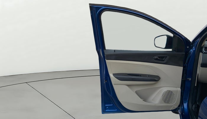 2022 Renault TRIBER RXT AMT, Petrol, Automatic, 71,621 km, LHS Front Door