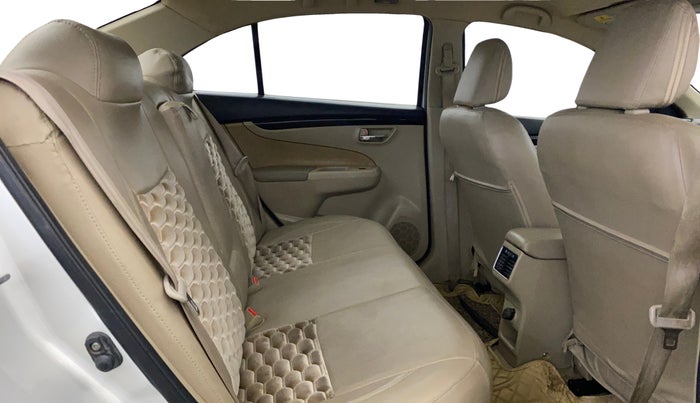 2016 Maruti Ciaz ZXI, Petrol, Manual, 95,555 km, Right Side Rear Door Cabin