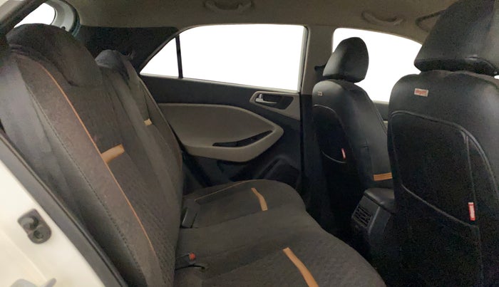 2014 Hyundai Elite i20 SPORTZ 1.2, Petrol, Manual, 54,215 km, Right Side Rear Door Cabin