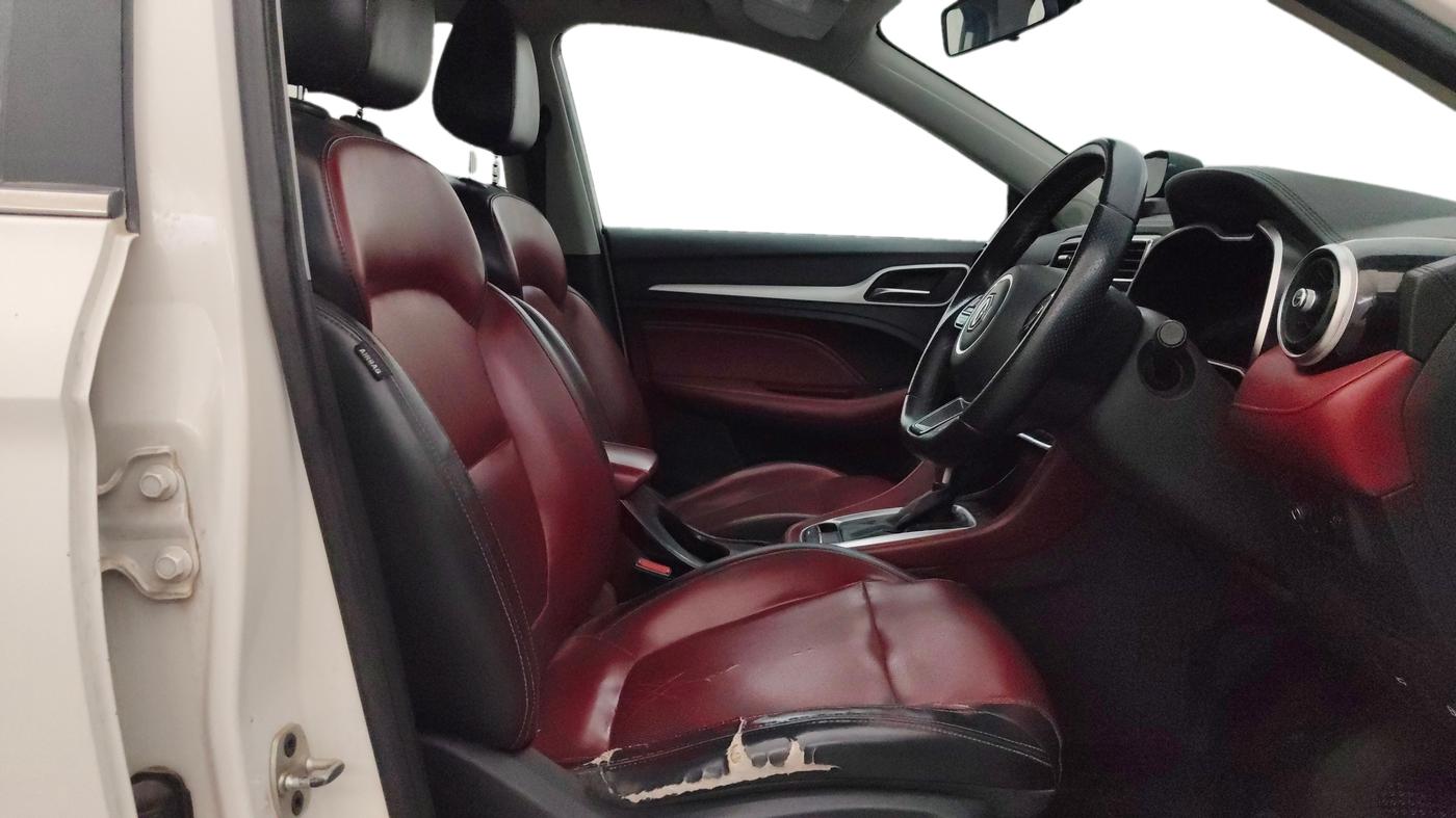 2021 MG ASTOR SAVVY 1.5 CVT S RED, Petrol, Automatic, 98,601 km, Right Side Front Door Cabin