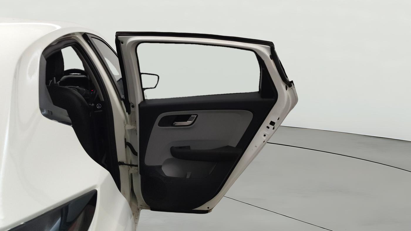 2020 Tata ALTROZ XZ PETROL, Petrol, Manual, 68,596 km, RHS Rear Door