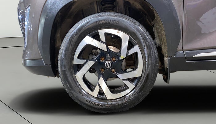 2023 Nissan MAGNITE XV MT, Petrol, Manual, 17,335 km, Left Front Wheel