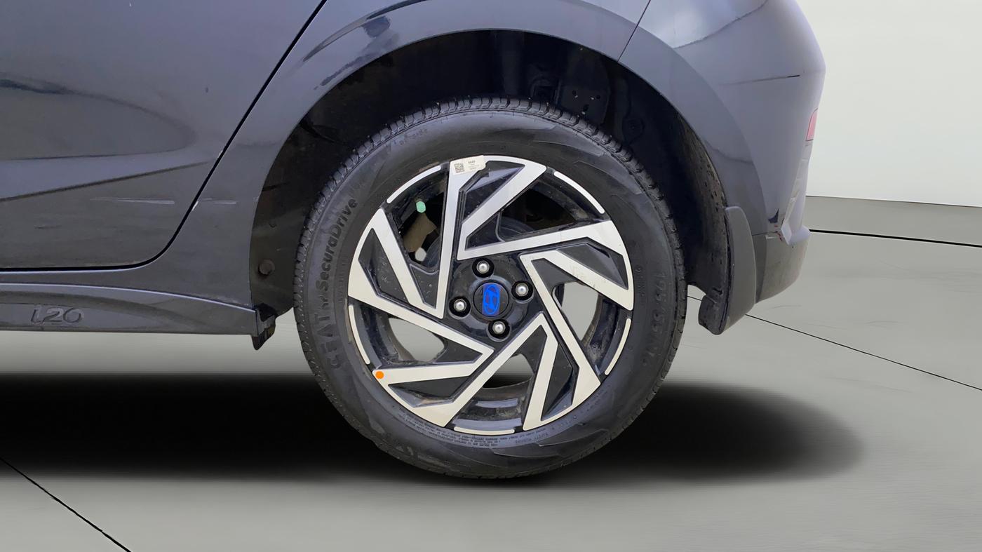 2024 Hyundai NEW I20 ASTA (O) 1.2 IVT, Petrol, Automatic, 4,262 km, Left Rear Wheel