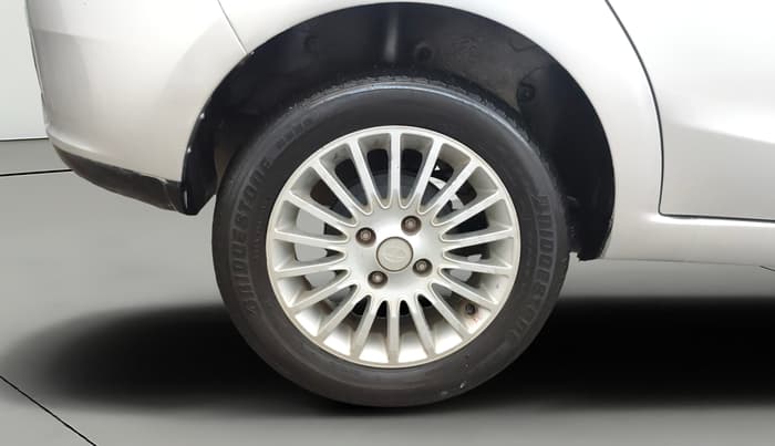 2014 Tata Zest XMS PETROL, Petrol, Manual, 52,214 km, Right Rear Wheel