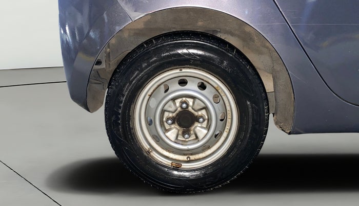 2016 Hyundai Eon ERA +, Petrol, Manual, 28,280 km, Right Rear Wheel