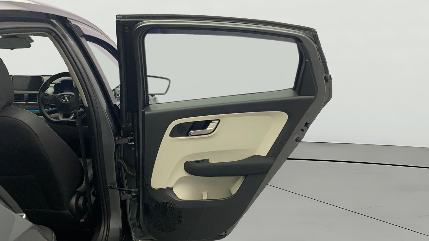 2022 Tata ALTROZ XZA, Petrol, Automatic, 10,001 km, RHS Rear Door