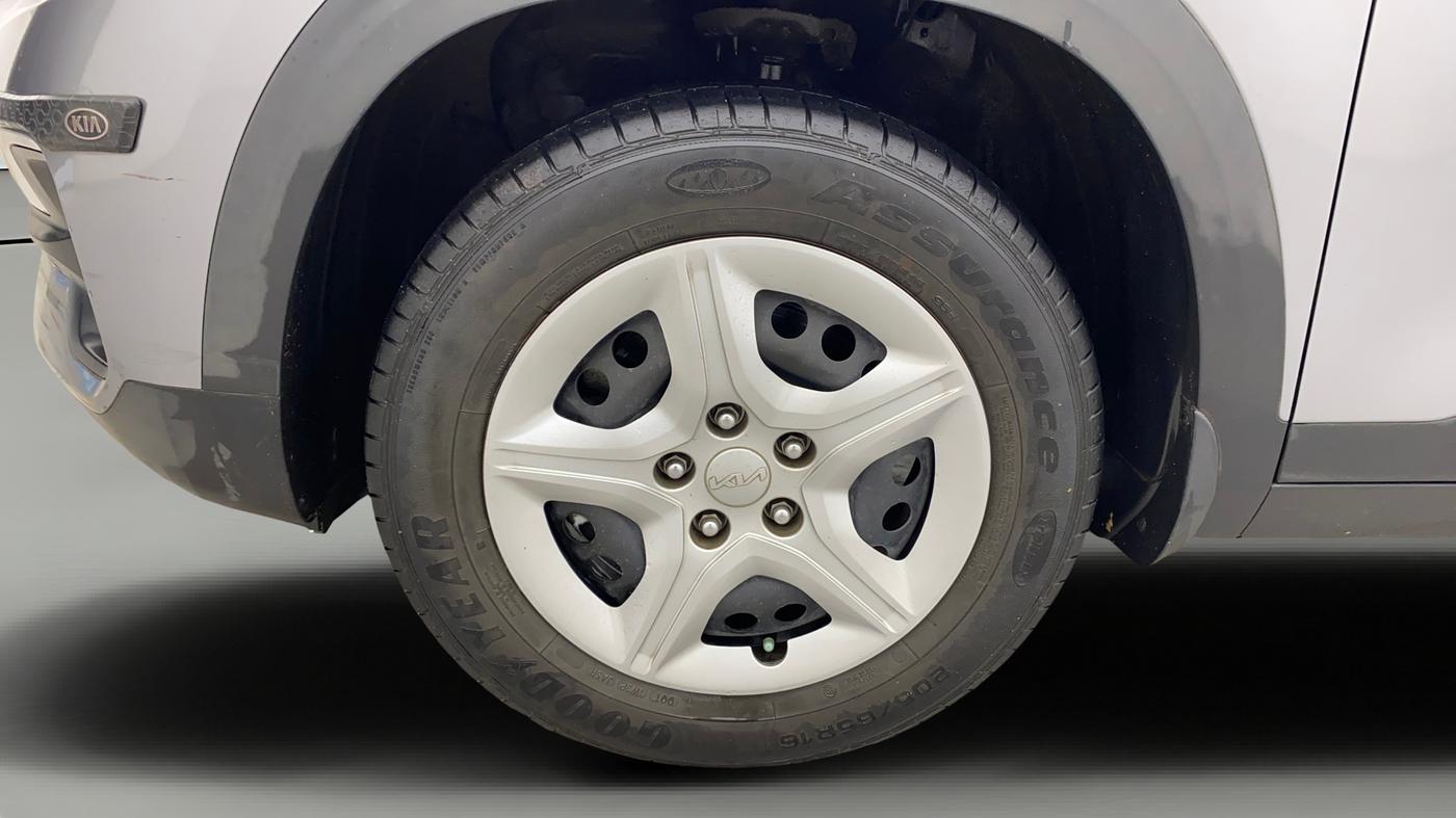 2021 KIA SELTOS HTE 1.5 PETROL, Petrol, Manual, 21,576 km, Left Front Wheel