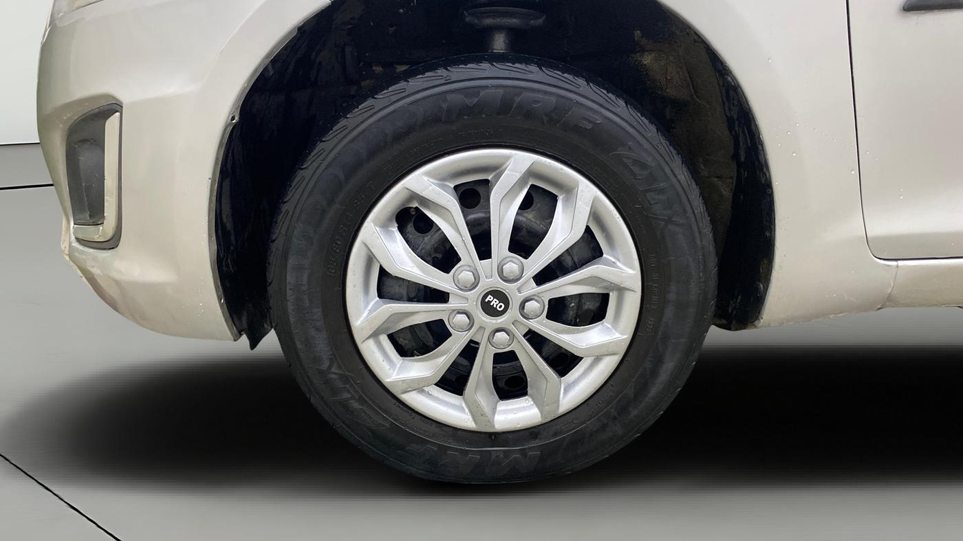 2012 Maruti Swift VDI, Diesel, Manual, 69,332 km, Left Front Wheel