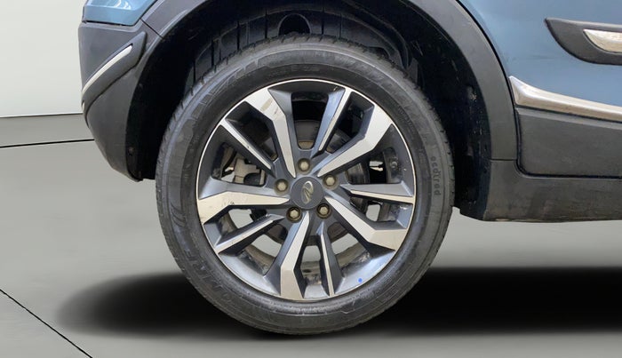 2021 Mahindra XUV300 W8 (O) 1.2 PETROL AMT, Petrol, Automatic, 45,205 km, Right Rear Wheel