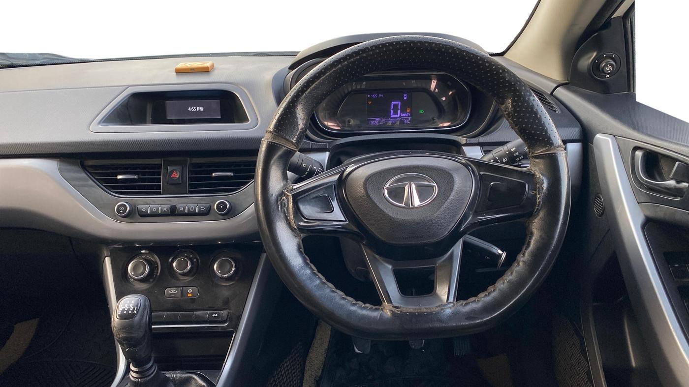2020 Tata NEXON XM DIESEL, Diesel, Manual, 1,38,273 km, Steering Wheel Close Up