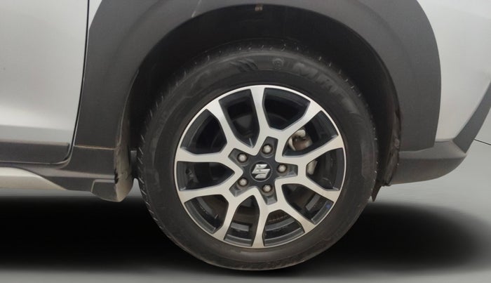 2022 Maruti XL6 ALPHA AT, Petrol, Automatic, 27,960 km, Right Front Wheel