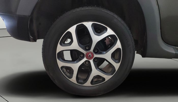 2021 Renault Duster RXS 1.3 TURBO PETROL MT, Petrol, Manual, 25,708 km, Right Rear Wheel