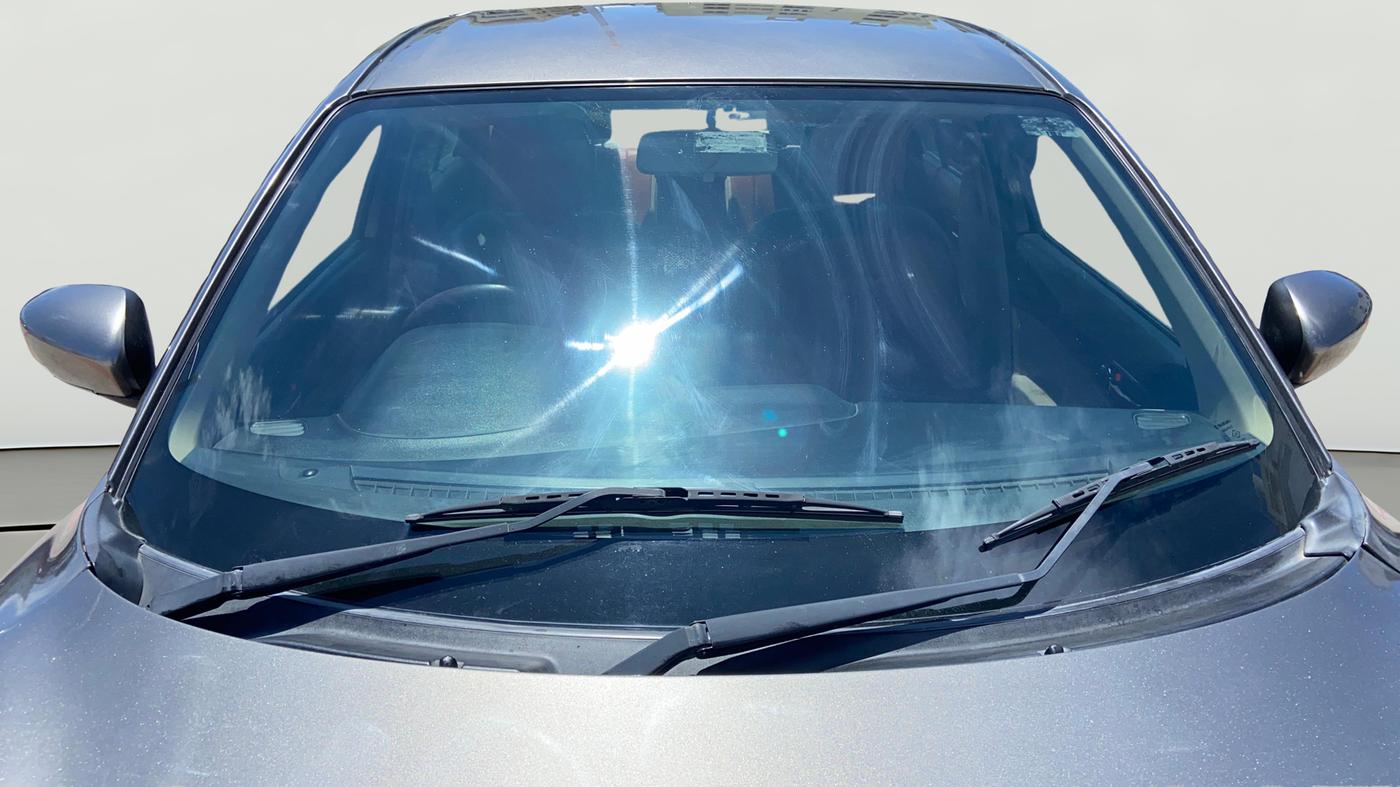 2018 Maruti Dzire ZXI AMT, Petrol, Automatic, 91,687 km, Front Windshield