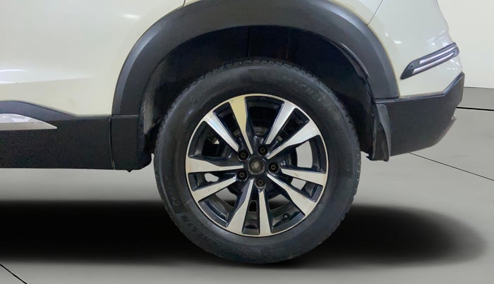 2019 Nissan Kicks XV PREMIUM (O) DIESEL, Diesel, Manual, 1,39,290 km, Left Rear Wheel