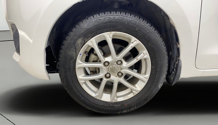 2023 Maruti Swift ZXI, Petrol, Manual, 30,059 km, Left Front Wheel