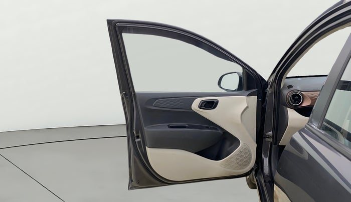 2023 Hyundai AURA S 1.2 CNG, CNG, Manual, 83,331 km, LHS Front Door