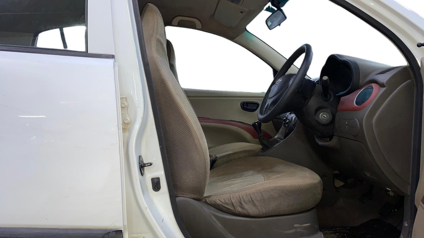 2013 Hyundai i10 ERA 1.1, Petrol, Manual, 1,03,603 km, Right Side Front Door Cabin
