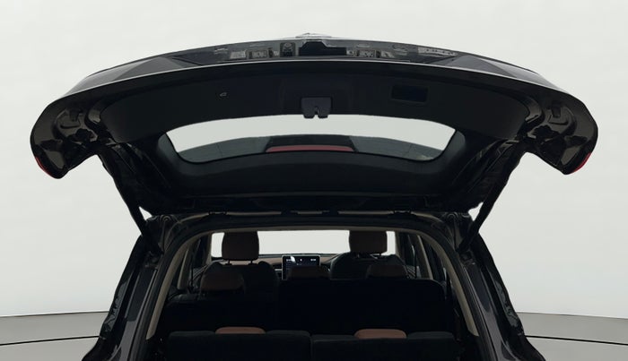 2024 MG HECTOR PLUS SHARP PRO 1.5 PETROL TURBO CVT 7 STR, Petrol, Automatic, 19,328 km, Boot Door Open