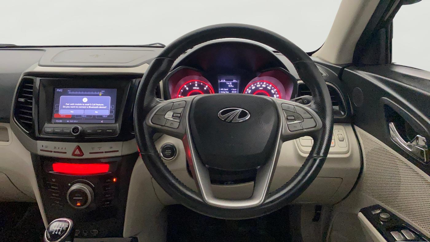 2019 Mahindra XUV300 W8 (O) 1.5 DIESEL, Diesel, Manual, 79,842 km, Steering Wheel Close Up