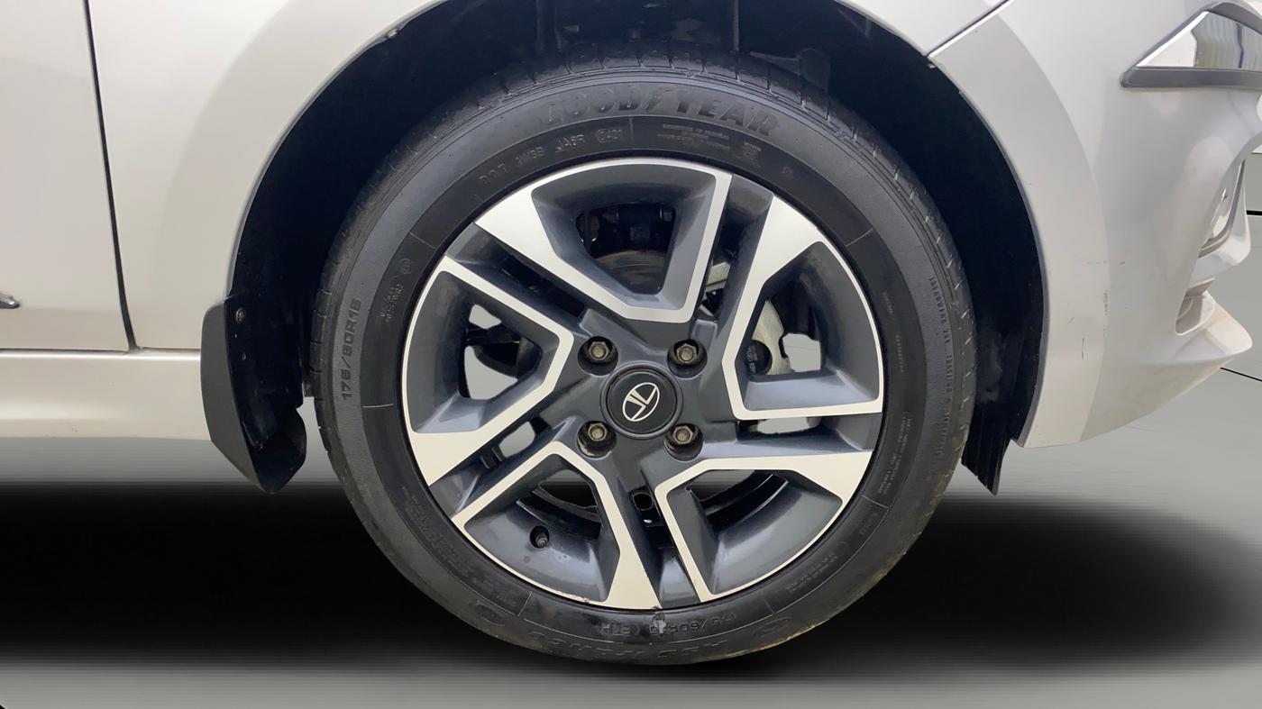 2021 Tata TIGOR XZA PLUS PETROL, Petrol, Automatic, 7,379 km, Right Front Wheel