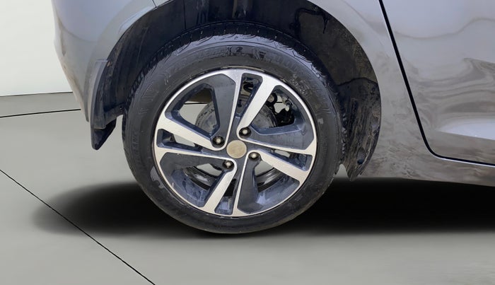 2023 Tata ALTROZ XZ CNG, CNG, Manual, 27,081 km, Right Rear Wheel