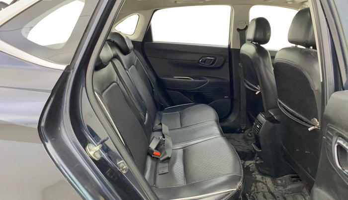 2022 Hyundai NEW I20 ASTA (O) 1.2 AT, Petrol, Automatic, 36,151 km, Right Side Rear Door Cabin