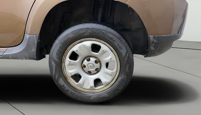 2015 Renault Duster RXL PETROL, Petrol, Manual, 54,271 km, Left Rear Wheel