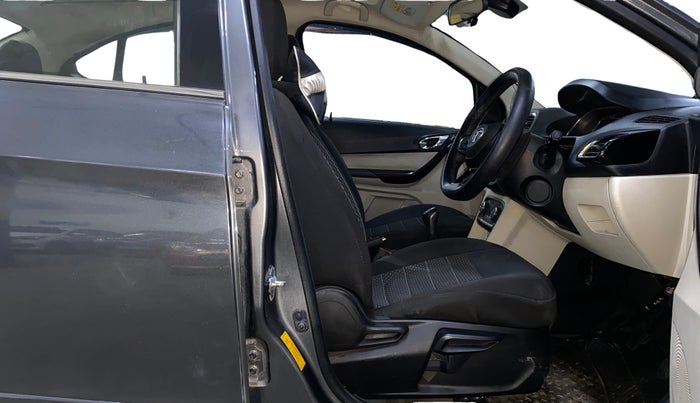 2022 Tata TIGOR XZ PLUS CNG, CNG, Manual, 32,505 km, Right Side Front Door Cabin