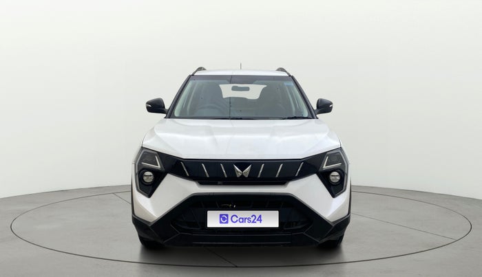 2024 Mahindra XUV 3XO AX5 1.2 L TCMPFi, Petrol, Manual, 5,026 km, Front