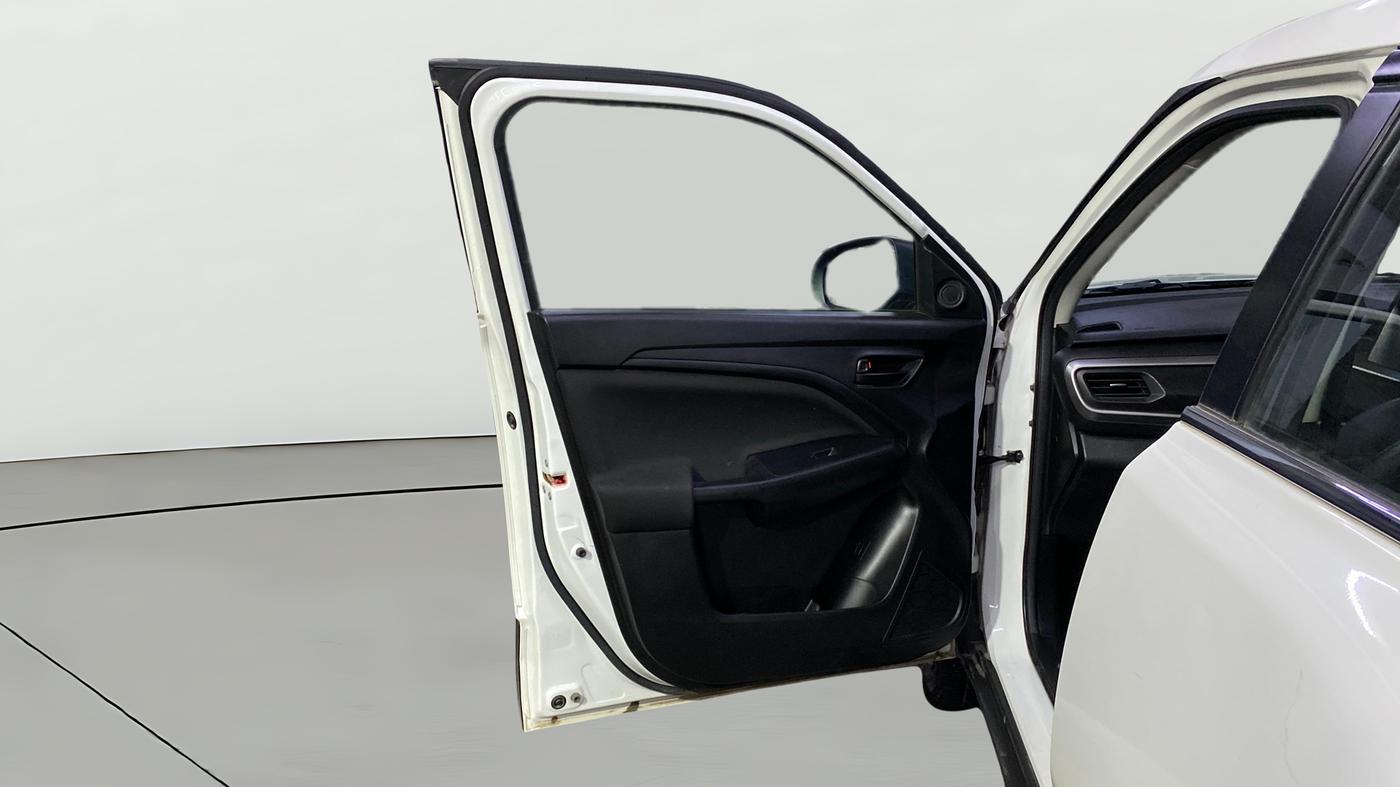 2023 Maruti BREZZA VXI, Petrol, Manual, 28,303 km, LHS Front Door