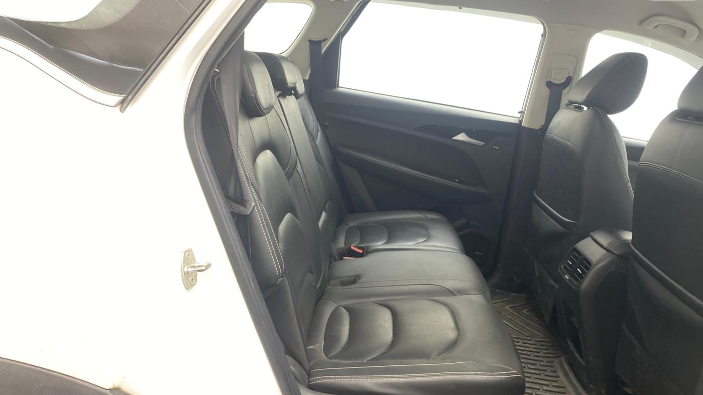 2020 MG HECTOR SMART HYBRID 1.5 PETROL, Petrol, Manual, 89,183 km, Right Side Rear Door Cabin