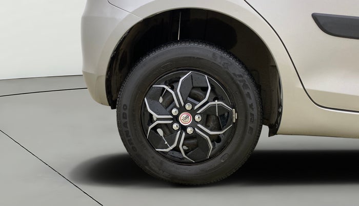 2015 Maruti Swift VXI, Petrol, Manual, 24,458 km, Right Rear Wheel