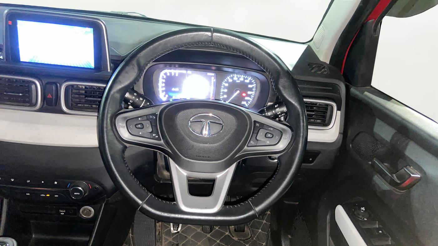 2022 Tata PUNCH CREATIVE  1.2 RTN DUAL TONE, Petrol, Manual, 85,586 km, Steering Wheel Close Up