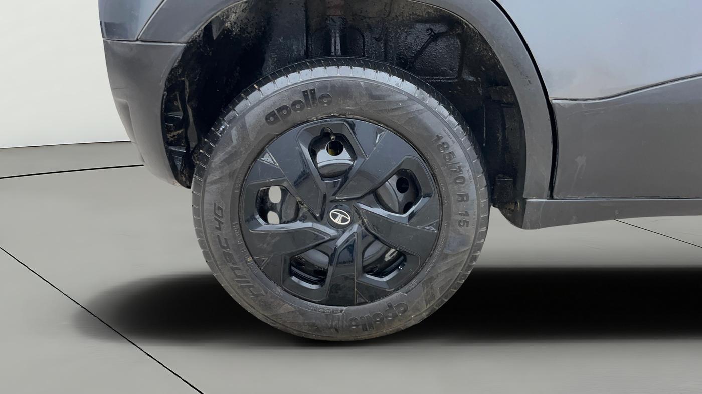 2023 Tata PUNCH ADVENTURE MT, Petrol, Manual, 25,721 km, Right Rear Wheel