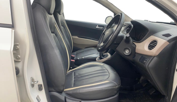 2016 Hyundai Grand i10 SPORTZ 1.2 KAPPA VTVT, Petrol, Manual, 84,826 km, Right Side Front Door Cabin