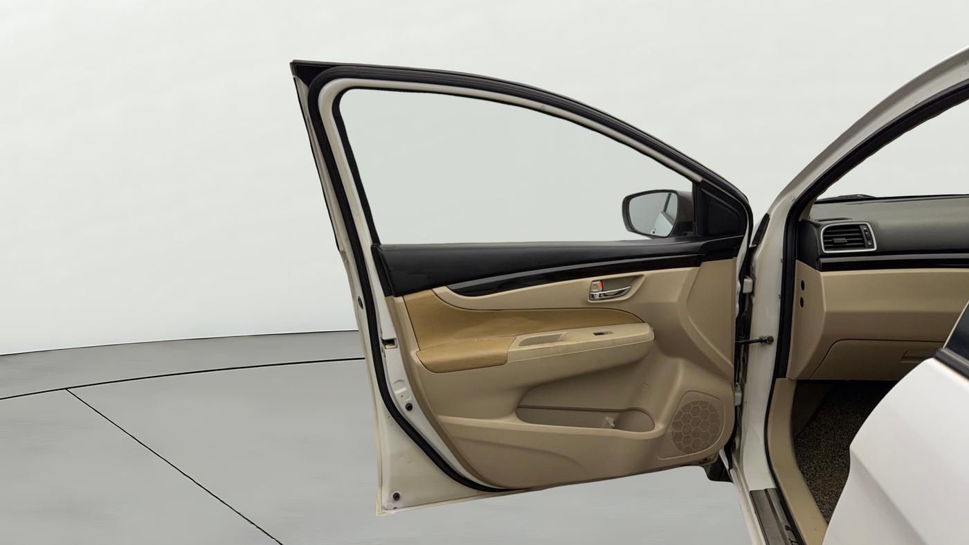 2014 Maruti Ciaz VXI+, Petrol, Manual, 69,872 km, LHS Front Door