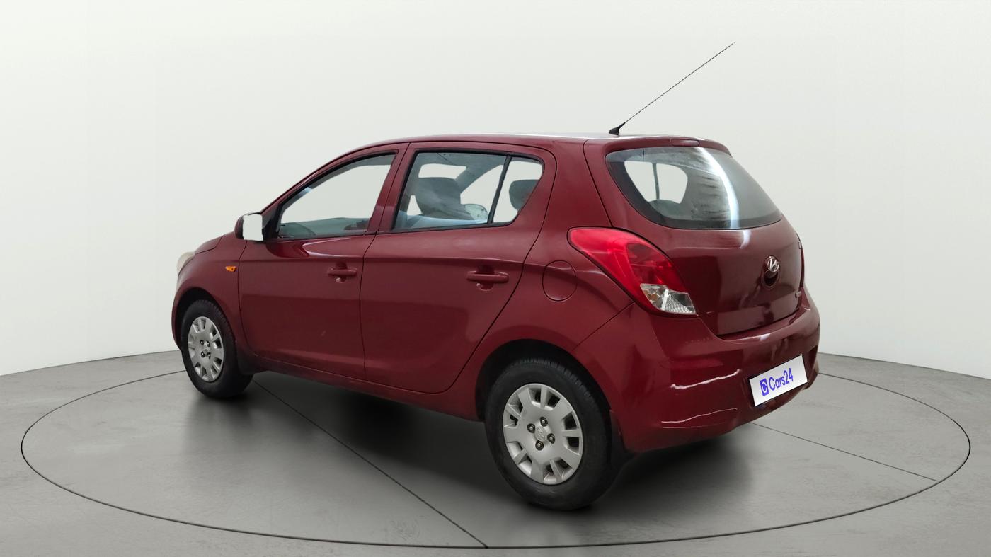 2013 Hyundai i20 MAGNA 1.2, Petrol, Manual, 32,194 km, Left Back Diagonal
